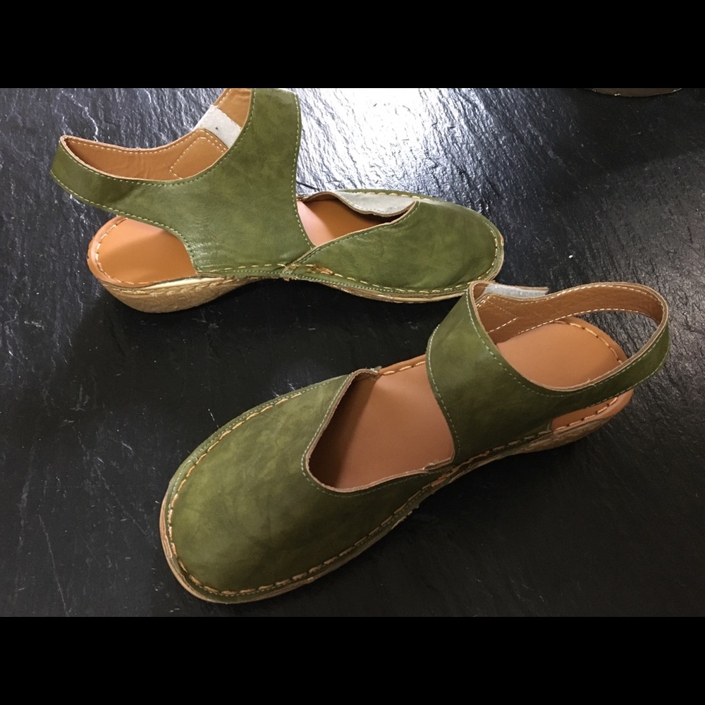 Women's shoes